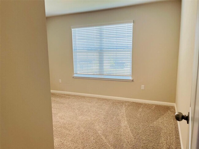 Building Photo - 121 Arrowhead Vine St