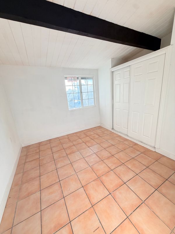 Building Photo - 5314 N Banewell Ave