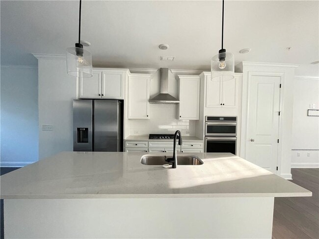 Building Photo - 6577 Beacon Dr
