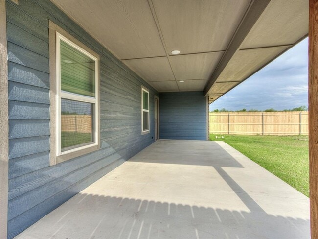 Building Photo - 10653 SW 18th St