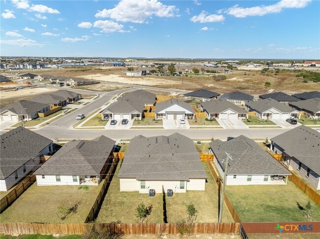 Building Photo - 5104 Rose Gdn Lp