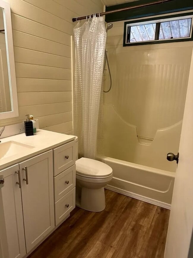Building Photo - Charming 2 Bed, 2 Bath Home for Rent
