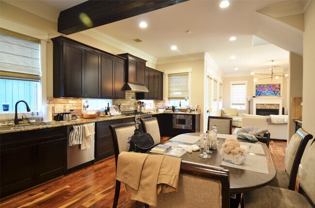 Building Photo - 8610 Ashland Way