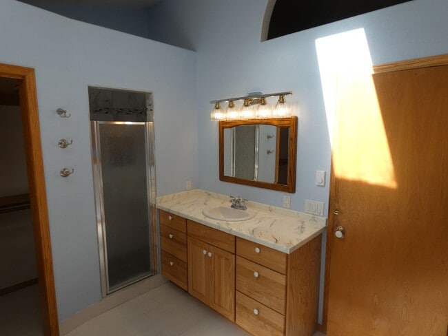 Building Photo - APPLICATION PENDING - *PNW Delight**