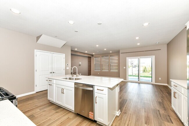 Building Photo - 3279 Haflinger Dr