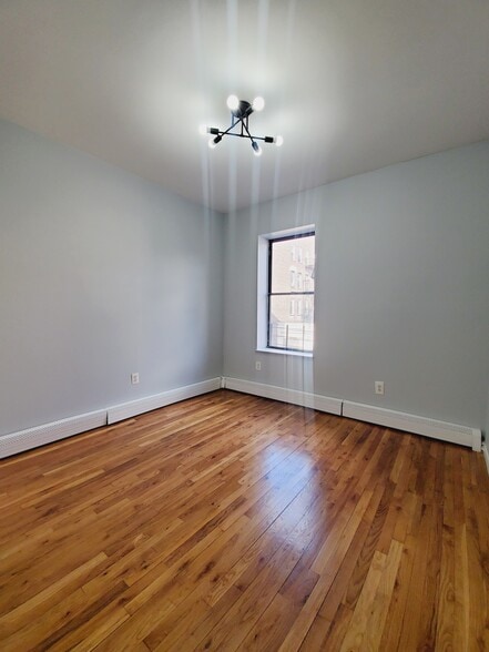 117 Wade St 2A - 121 Wade St