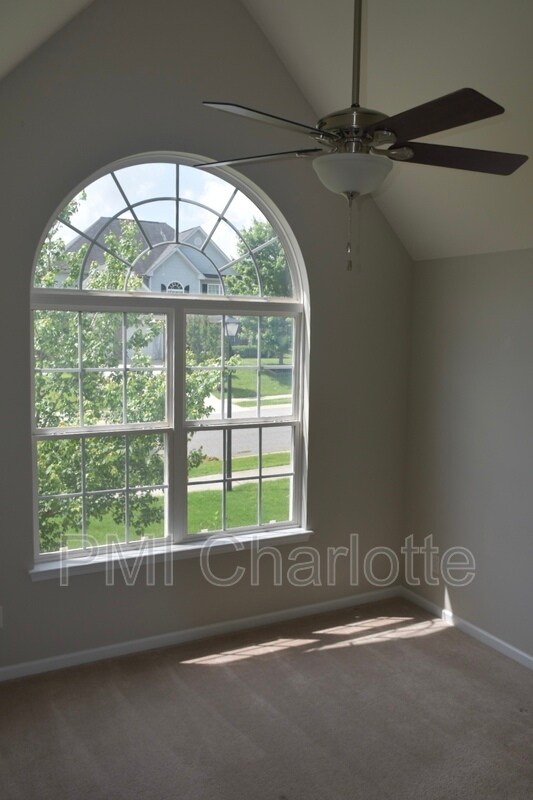 Building Photo - 307 Glennallen Rd