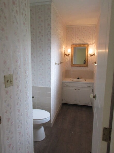 Building Photo - 65 Willowbrook Dr