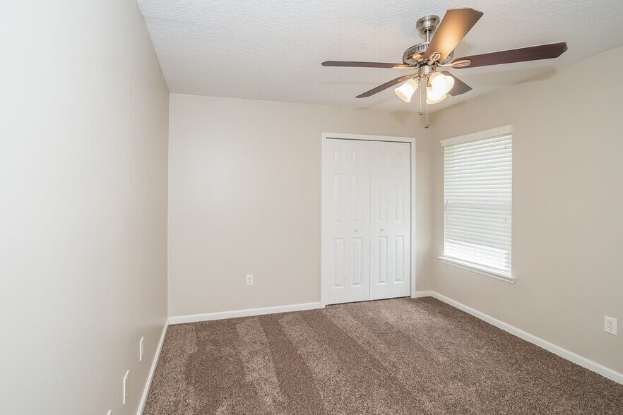 Building Photo - 14081 Bradley Cove Rd