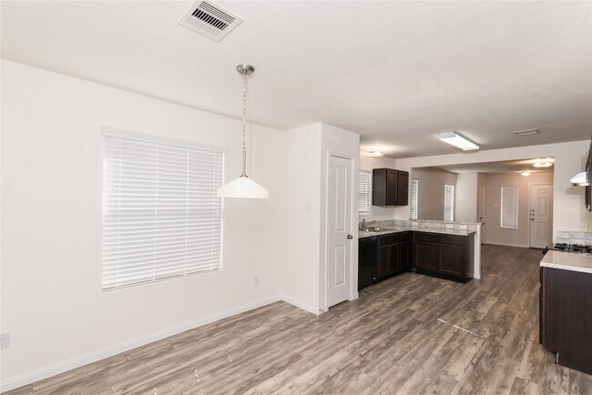 Building Photo - 12627 Rio Lindo St
