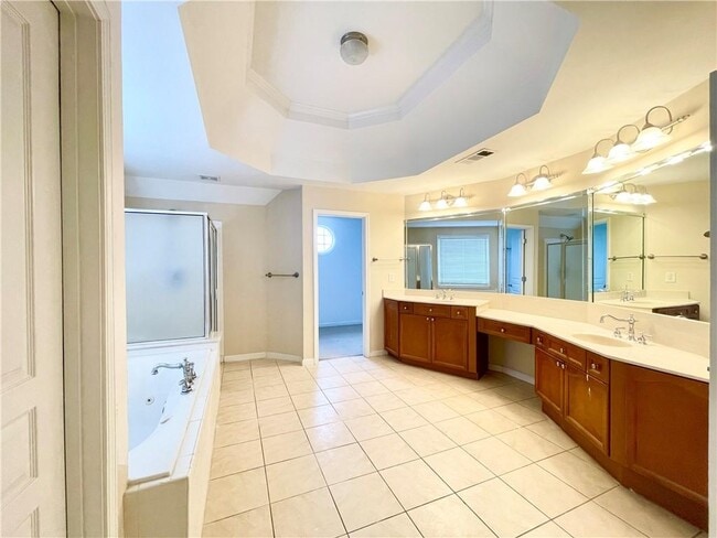 Building Photo - 555 Vinings Springs Dr SE