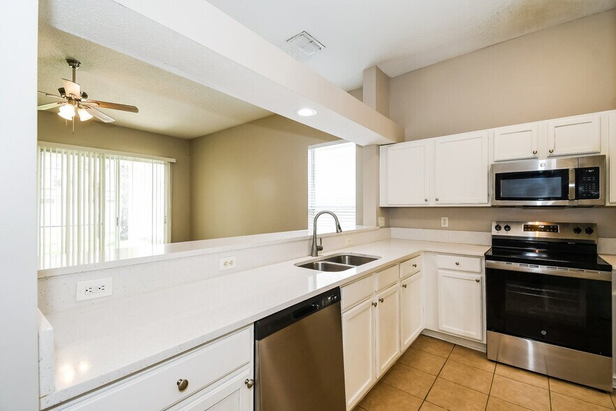 Building Photo - 3949 Leatherwood Dr