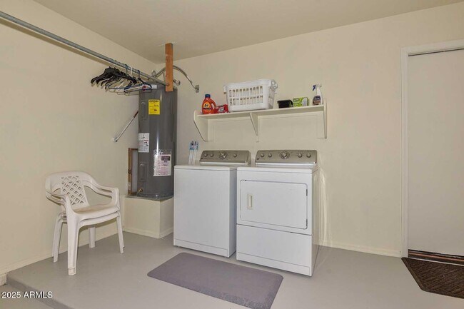 Building Photo - 16530 W Statler St