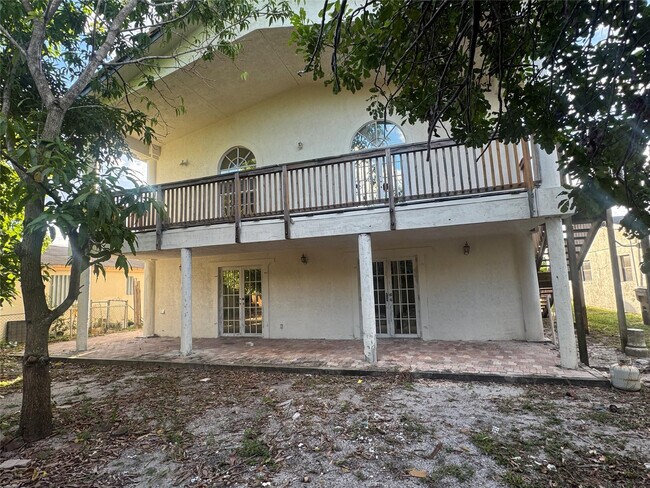 Building Photo - 472 NW 2nd Terrace