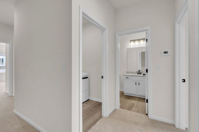 Building Photo - New Construction 3BR/2.5BA Townhome with Loft in Downtown Travelers Rest