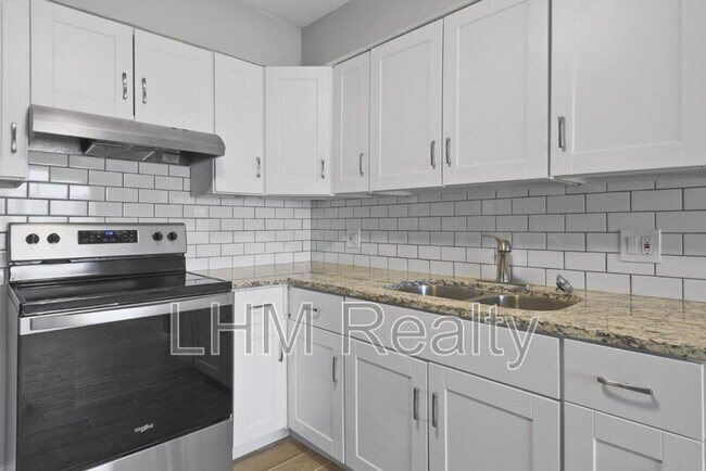 Building Photo - 1747 E Virginia Ave