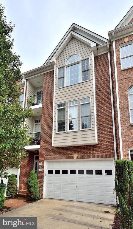 Building Photo - 103 Washington Square Ct