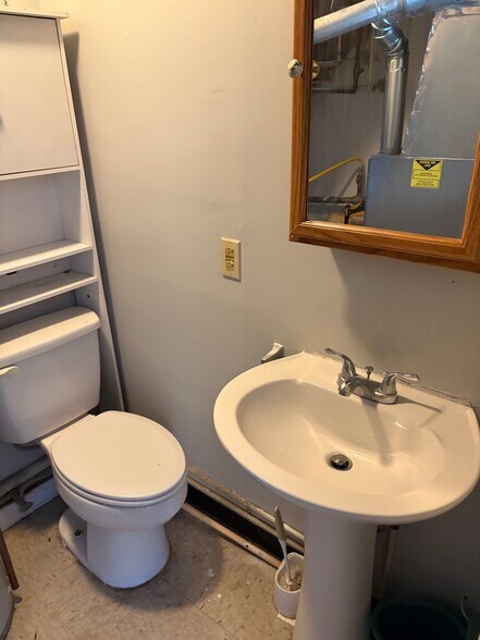 Building Photo - 205 Buckeye Cir