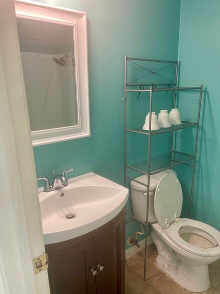 Building Photo - 253 Stilley Rd