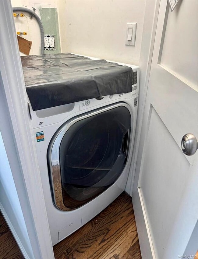 Building Photo - 148-12 12th Ave