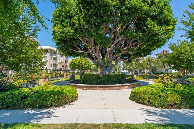 Building Photo - Ocean, #104