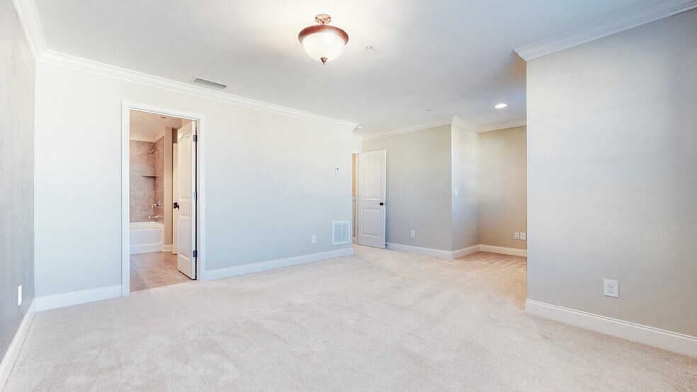 Building Photo - 2093 Newark Ln