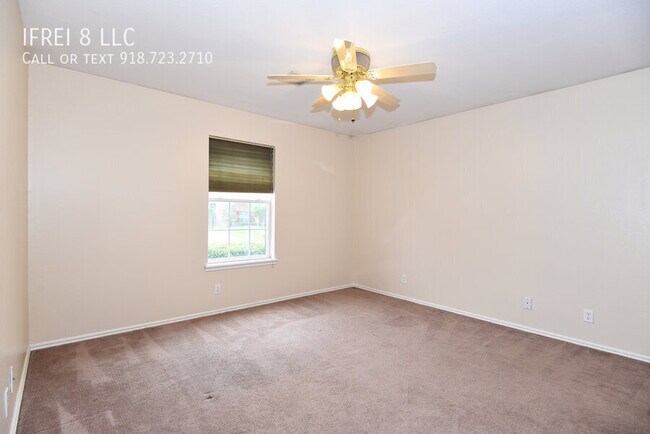 Building Photo - 300 S 63rd St