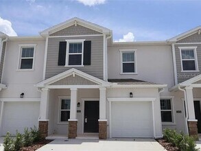 Building Photo - 2452 Skyline Lp