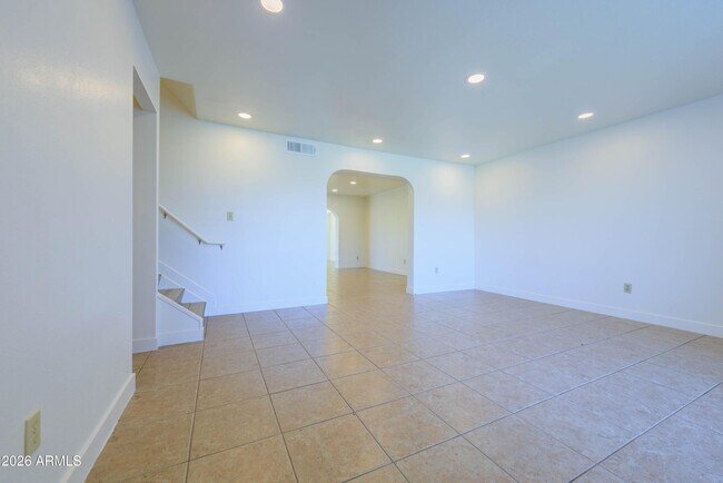 Building Photo - 4558 N 15th Ave