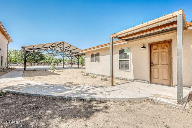 Building Photo - 137 Lanell Dr