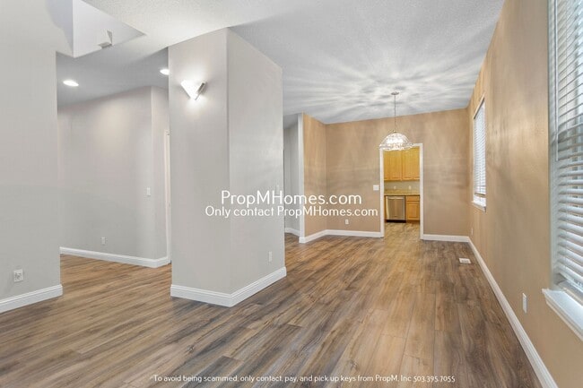 Building Photo - Spacious Five Bedroom Home in Progress Ridge!