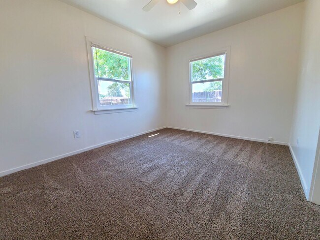Building Photo - Single-Story 2-Bedroom Home in Calimesa!