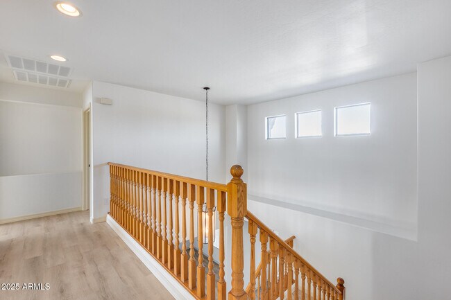 Building Photo - 17435 W Saguaro Ln