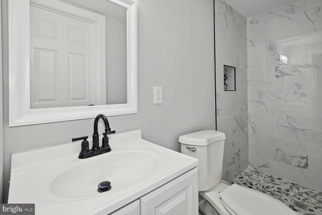 Building Photo - 10 Wendslow Rd