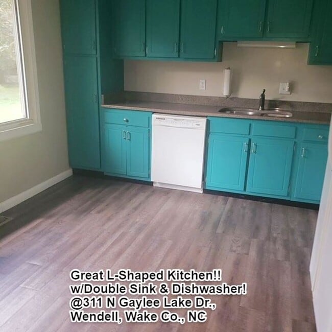 Building Photo - $1795/mo. w/Modern Renovations! 4 BR, 2 BA Wendell, NC!  Large, Split-Level single family home w/...