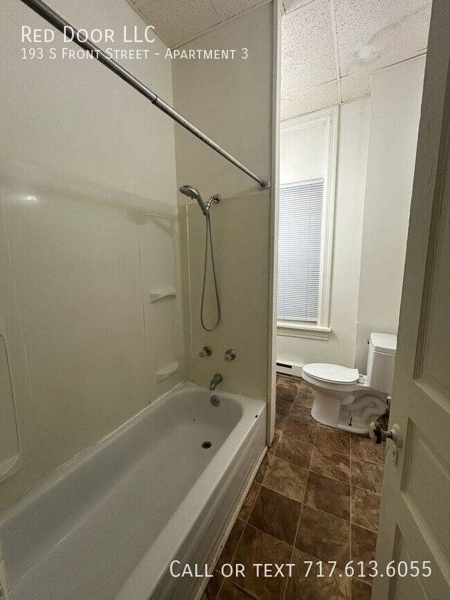 Building Photo - 193 S Front St