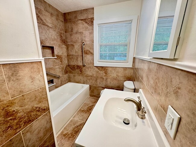Building Photo - The Home You’ve Been Searching For!