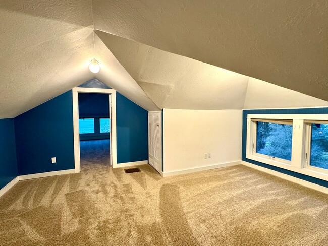 Building Photo - So close to the water you can hear the ferry announcements....oh and the sunrise is spectacular