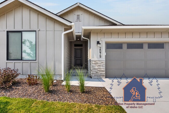 Building Photo - 2079 S Border Wy