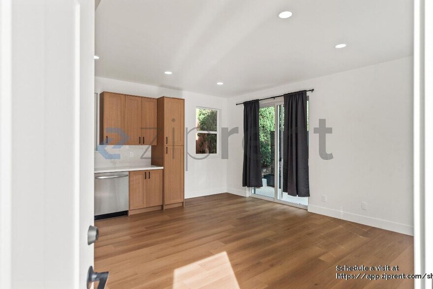 Building Photo - 3829 Buell St