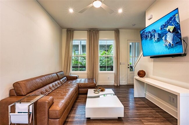 Building Photo - 305 Dilbeck Cir