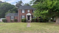Building Photo - 335 Claremont St