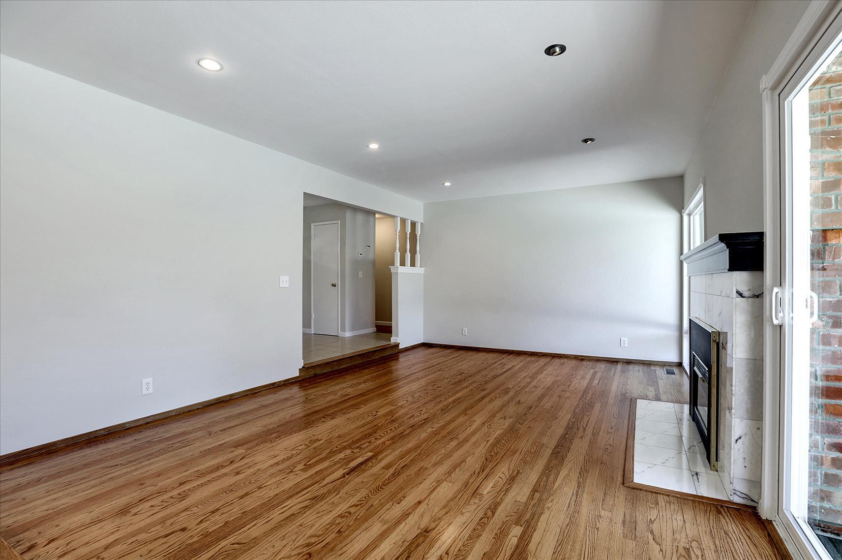 Building Photo - 2720 Diericx Dr