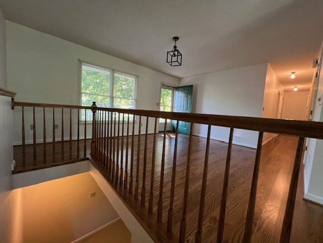 Building Photo - Single Family Home for Rent