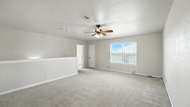 Building Photo - 4527 Summer Fall