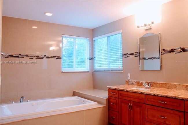 Building Photo - 11151 Minneapolis Dr