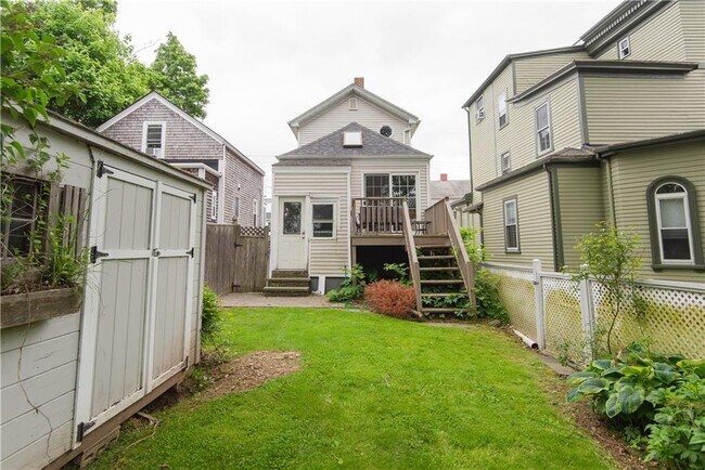 Building Photo - 18 Almy St