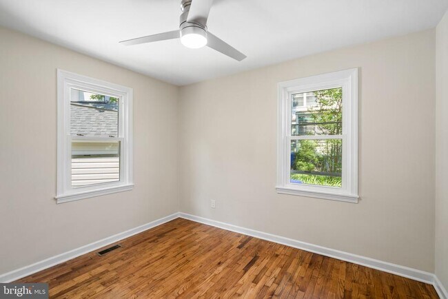 Building Photo - 2108 S Dinwiddie St
