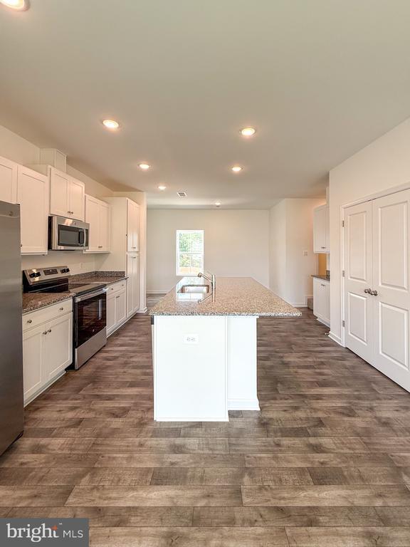 Building Photo - 2584 Cougar Ln