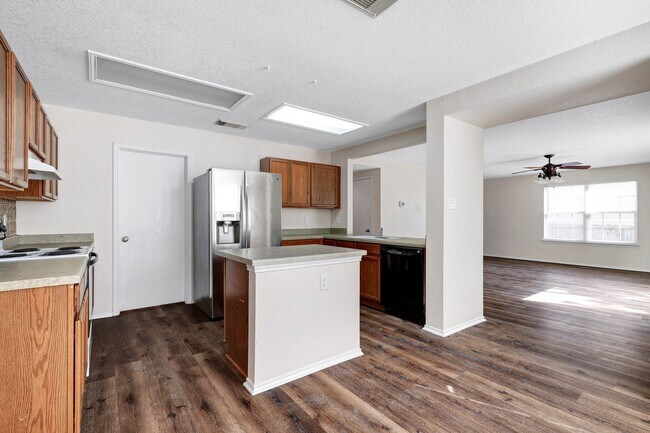 Building Photo - Spacious Brick-Front Home with Loft and Ex...